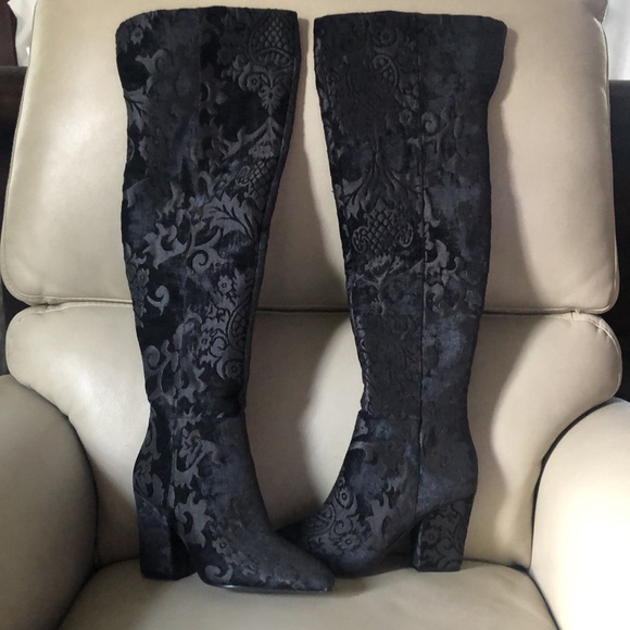 Nine West Siventa Brocade Boot - Picture 9 of 15